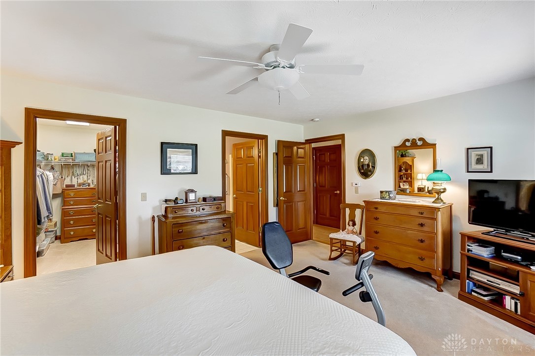 1784 Willow Ridge Court Springfield, OH 45502 - Photo 10 of 35 MASTER BEDROOM