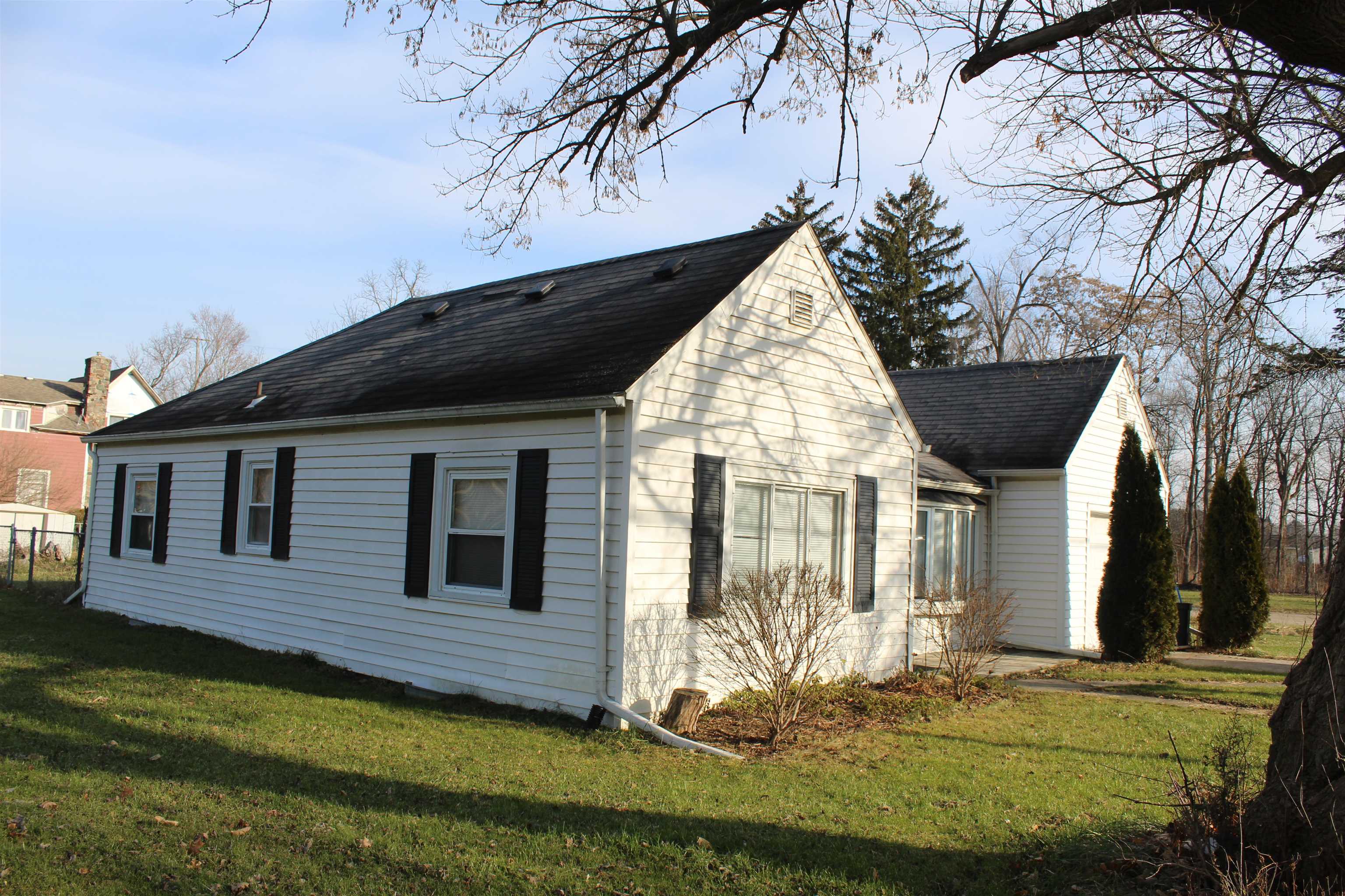 10390 West Mount Morris Road Flushing, MI 48433 - Photo 22 of 23 50130950-57bde949-2858-428d-b67c-0b13c4ab23df.JPG