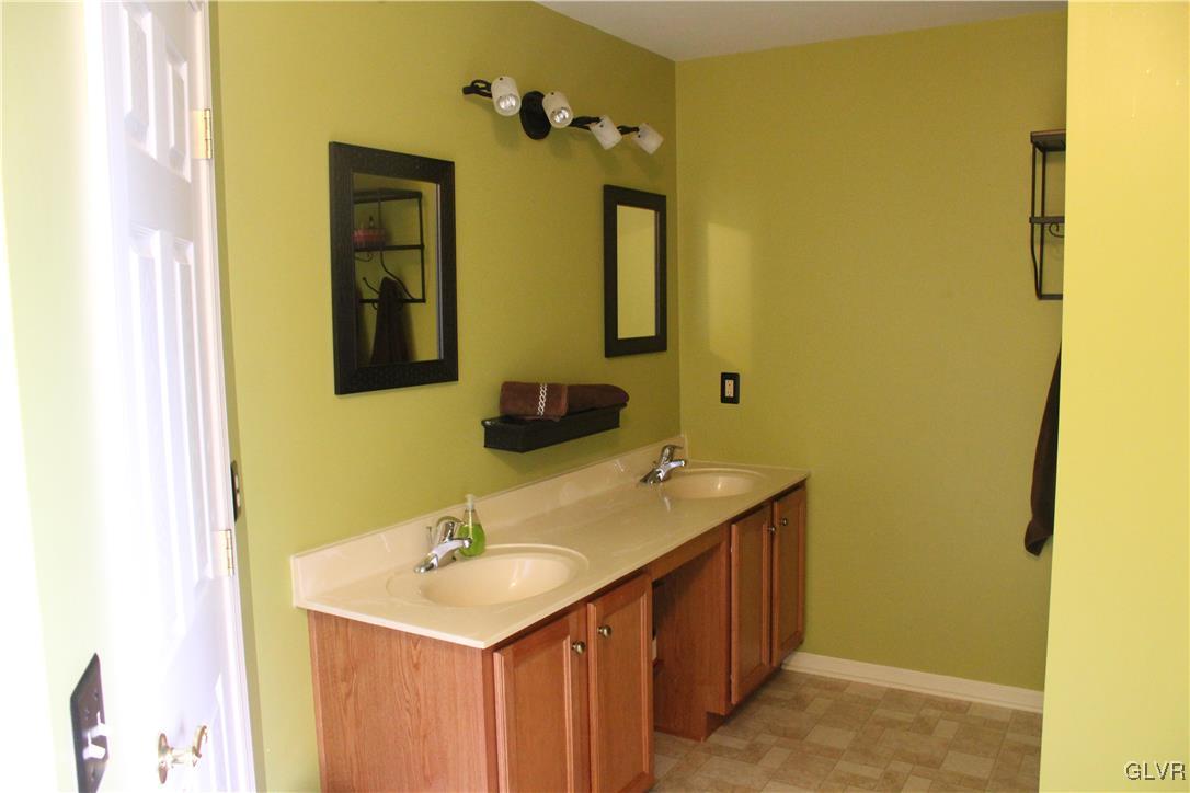 2188 Ben Jon Road Easton, PA 18040 - Photo 36 of 47 Gallery Image 36