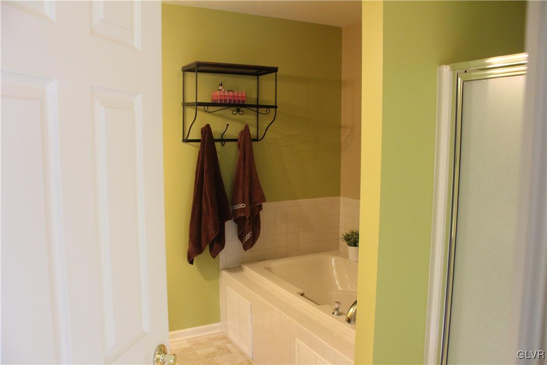 2188 Ben Jon Road Easton, PA 18040 - Photo 37 of 47 Gallery Image 37