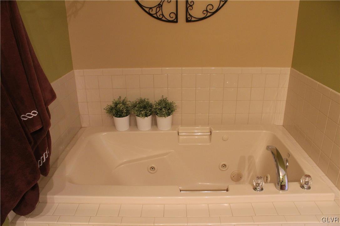 2188 Ben Jon Road Easton, PA 18040 - Photo 38 of 47 Gallery Image 38