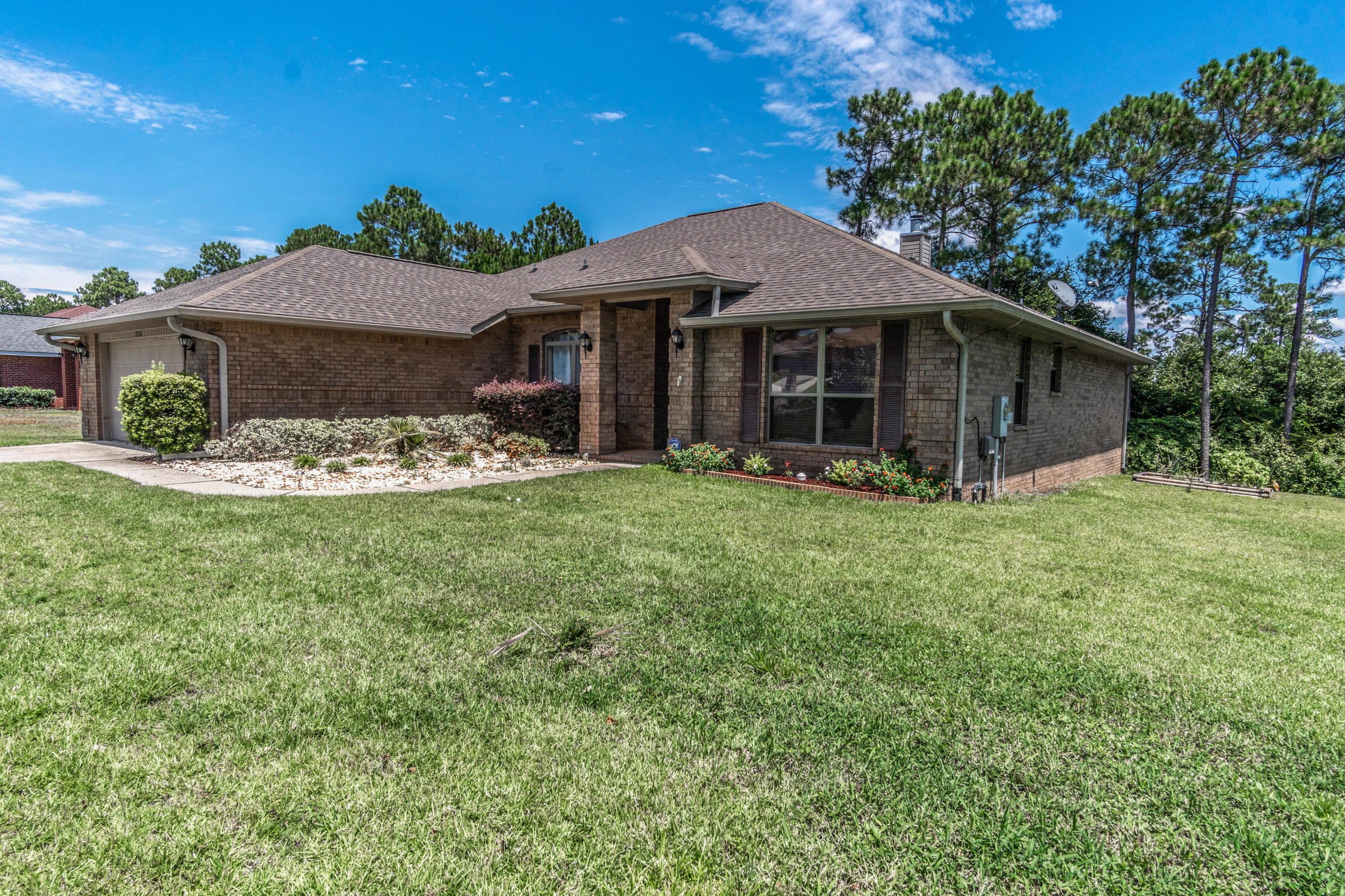 216 Raptor Drive Crestview, FL 32536 - Photo 3 of 36 Gallery Image 3