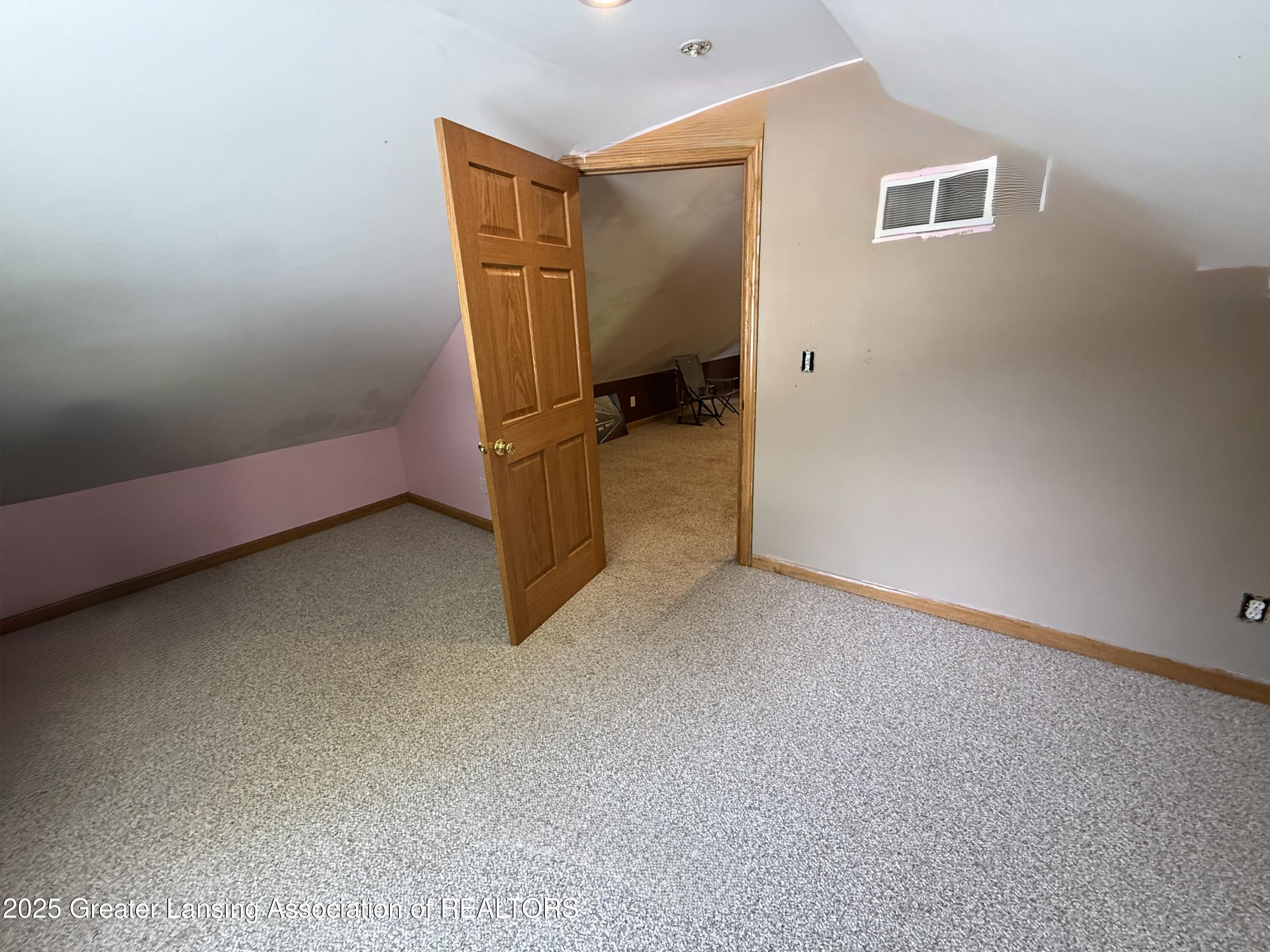 5927 Hughes Road Lansing, MI 48911 - Photo 25 of 32 IMG_4274