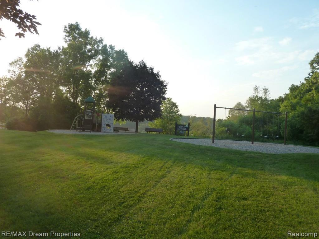42400 Bradner Road Northville, MI 48168 - Photo 35 of 42 P1100855.jpg