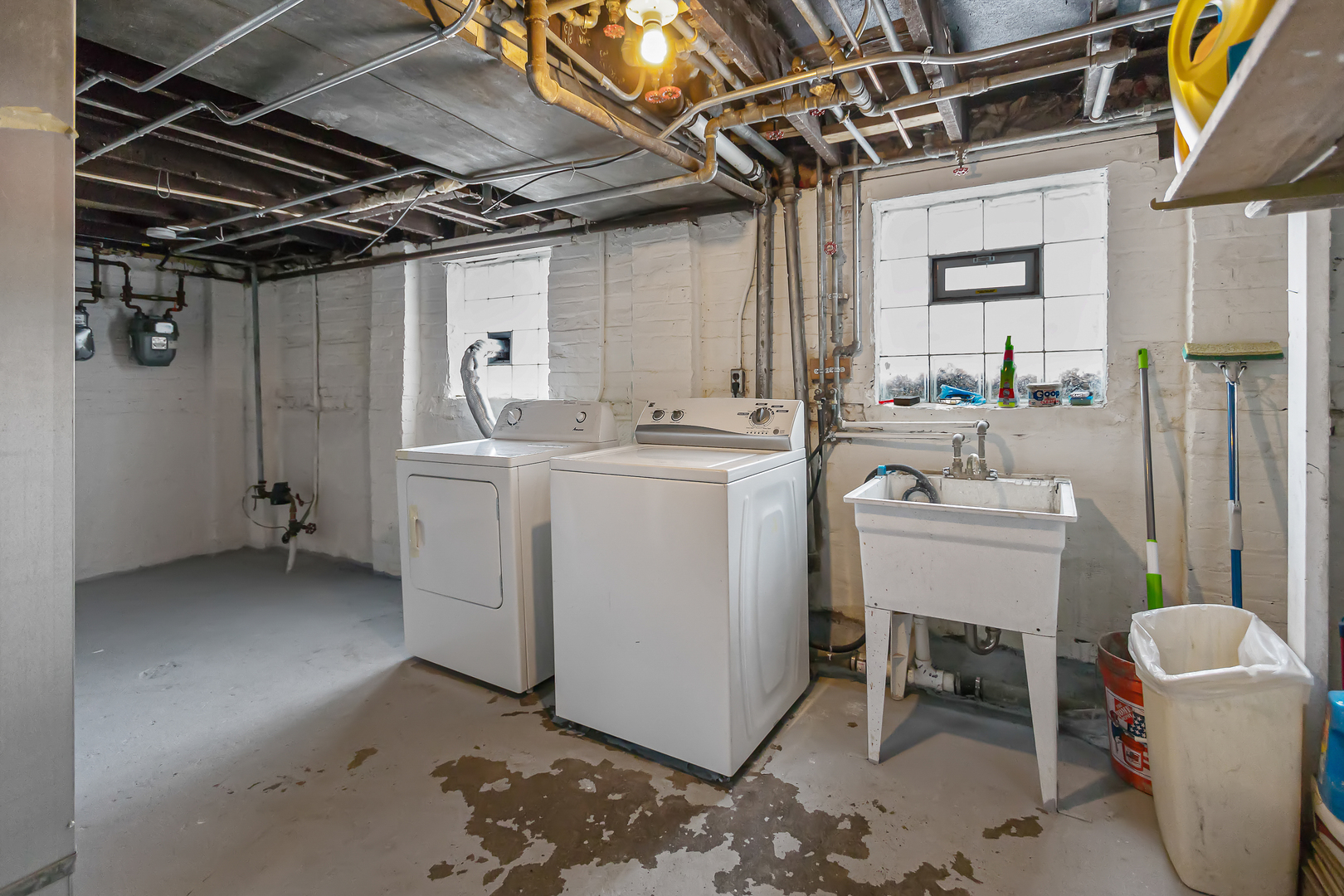 2135 North Menard Avenue, Unit 3 Chicago, IL 60639 - Photo 11 of 12 a utility room with dryer and washer