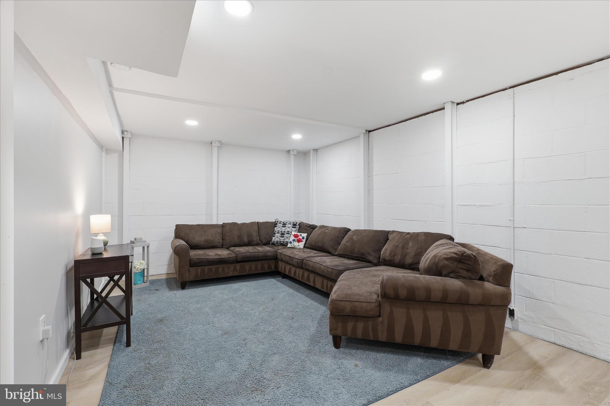 8604 Riverside Road Alexandria, VA 22308 - Photo 39 of 53 Gallery Image 39