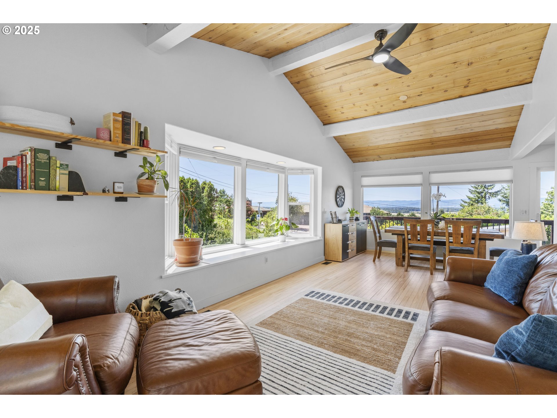 470 South 9th Court Ridgefield, WA 98642 - Photo 18 of 47 a living room with furniture and a large window
