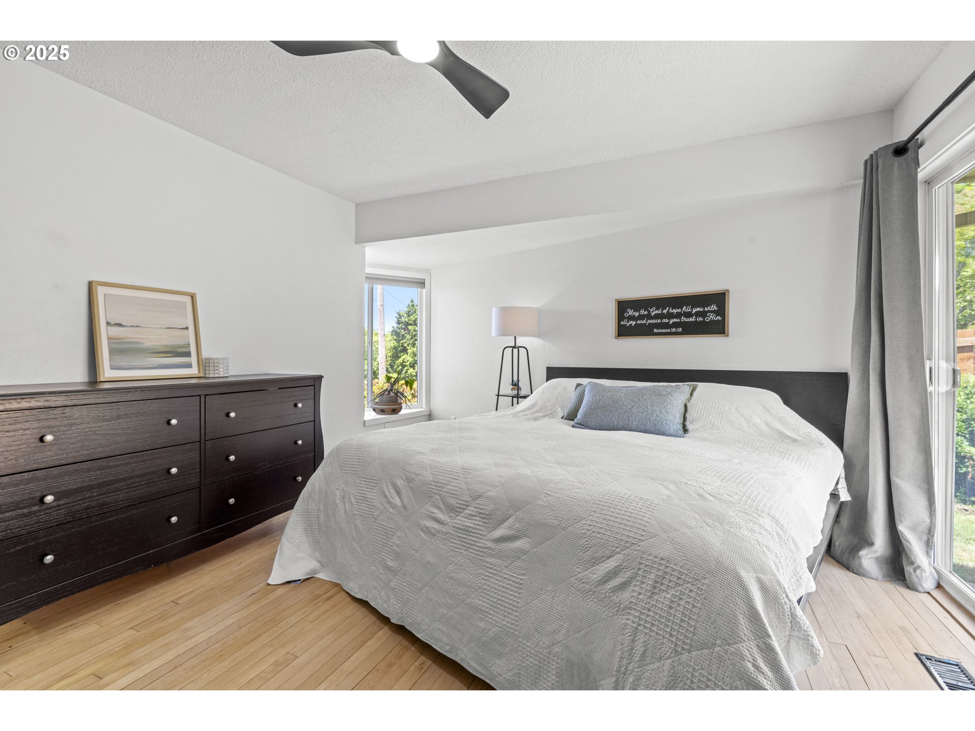470 South 9th Court Ridgefield, WA 98642 - Photo 21 of 47 a bedroom with a bed and a dresser