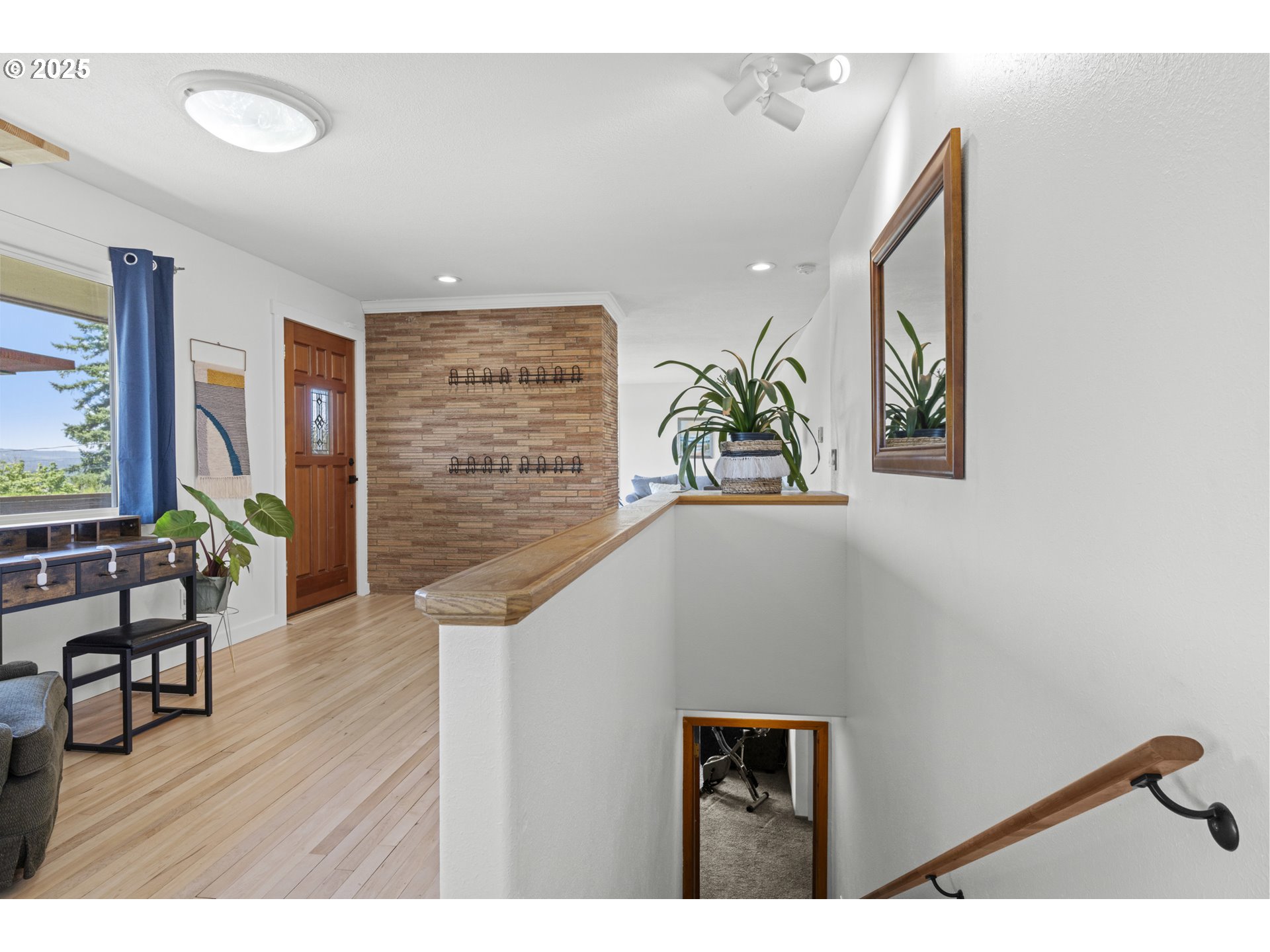 470 South 9th Court Ridgefield, WA 98642 - Photo 25 of 47 a view of livingroom with furniture and windows