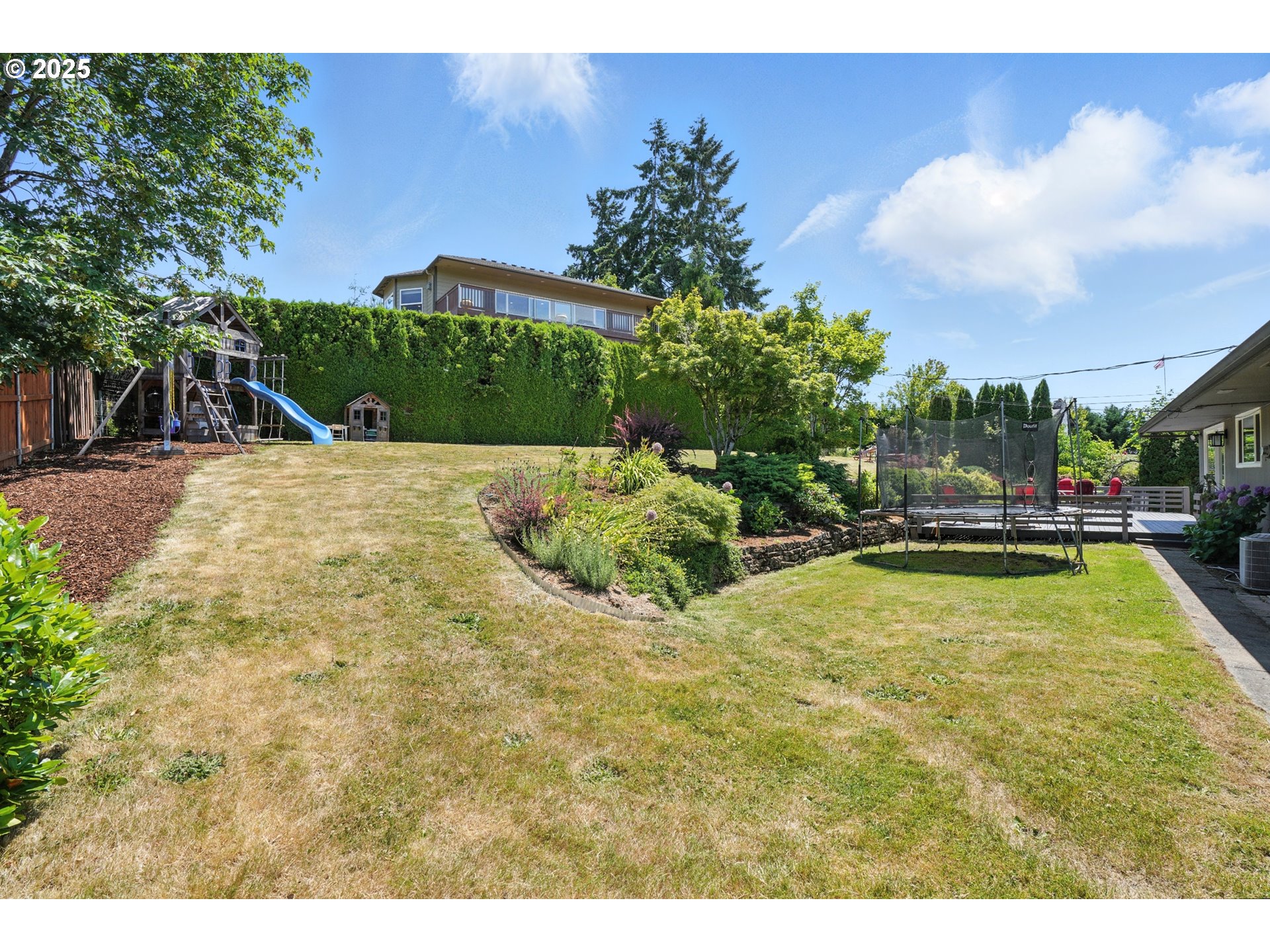 470 South 9th Court Ridgefield, WA 98642 - Photo 38 of 47 a swimming pool with an outdoor seating