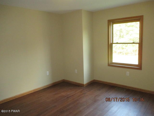 1789 Pne Rdg Drive Bushkill, PA 18324 - Photo 8 of 17