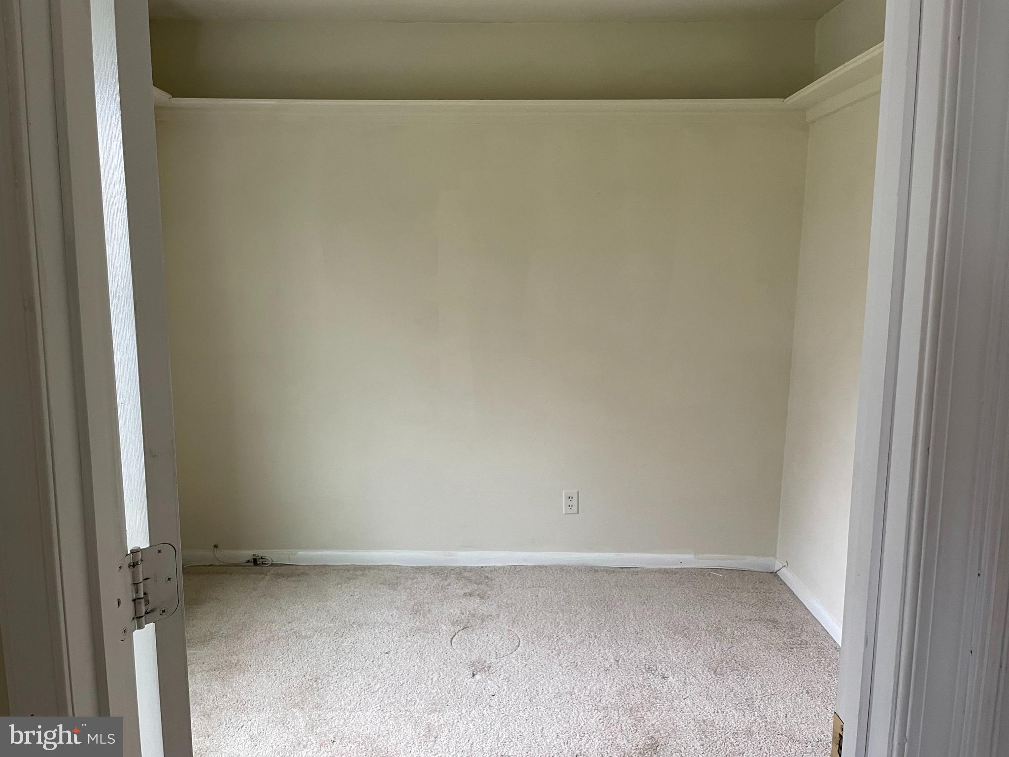 17448 Hoskinson Road Poolesville, MD 20837 - Photo 5 of 13