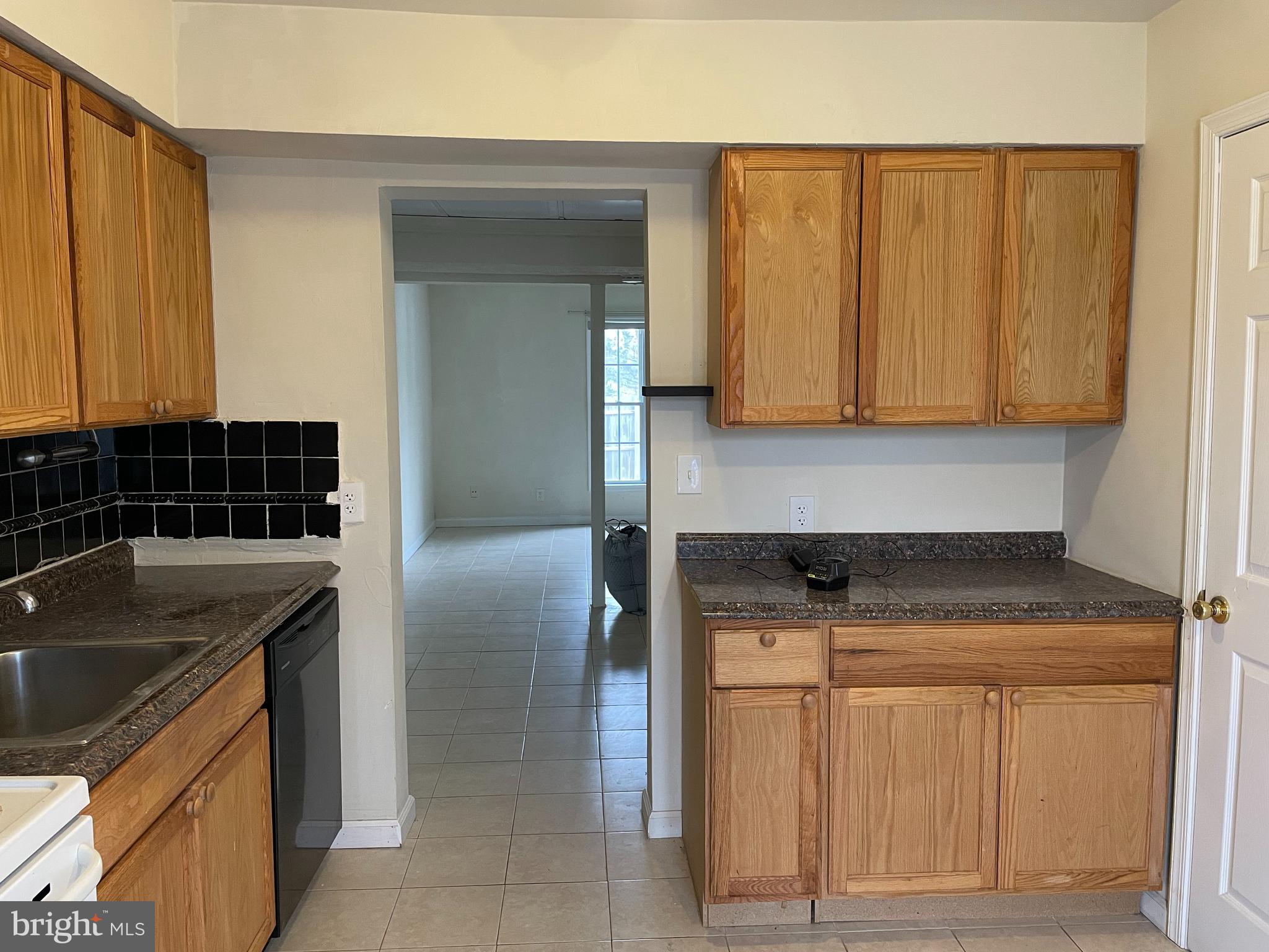 17448 Hoskinson Road Poolesville, MD 20837 - Photo 9 of 13
