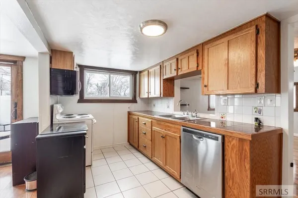 $245,000 | 795 North Shilling Avenue, Blackfoot, ID 83221