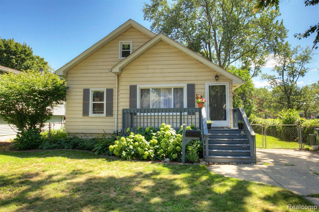 2253 Dorothea Road Berkley, MI 48072 - Photo 1 of 32