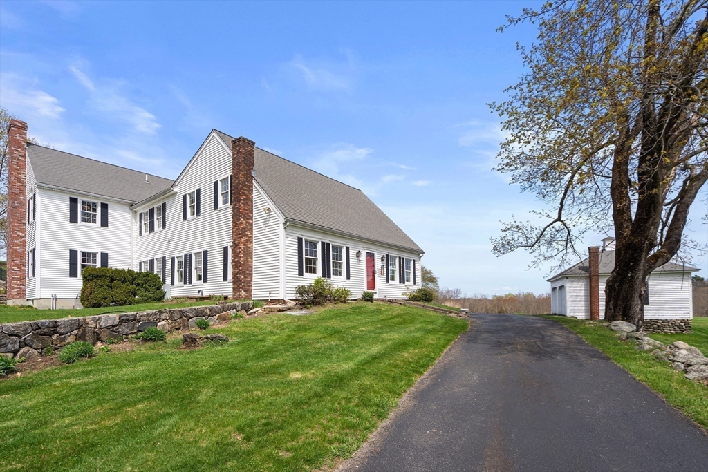 63 Uxbridge Road Sutton, MA 01590 - Photo 3 of 42