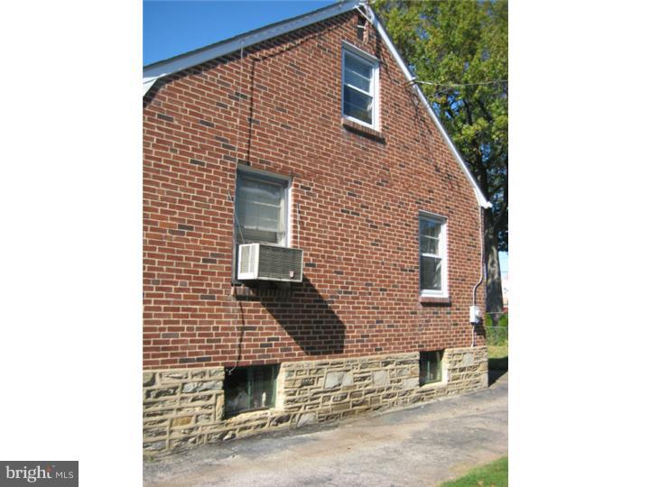 919-21 Faunce Street Philadelphia, PA 19111 - Photo 2 of 16 Exterior Side