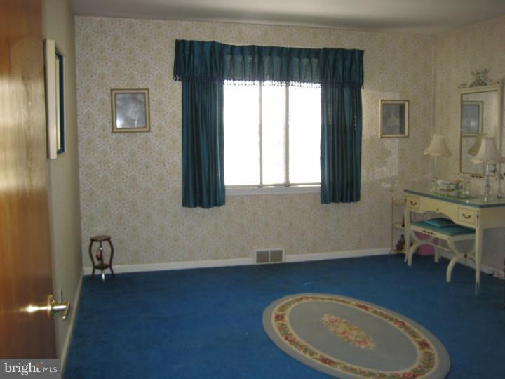 919-21 Faunce Street Philadelphia, PA 19111 - Photo 10 of 16 Bedroom - Main