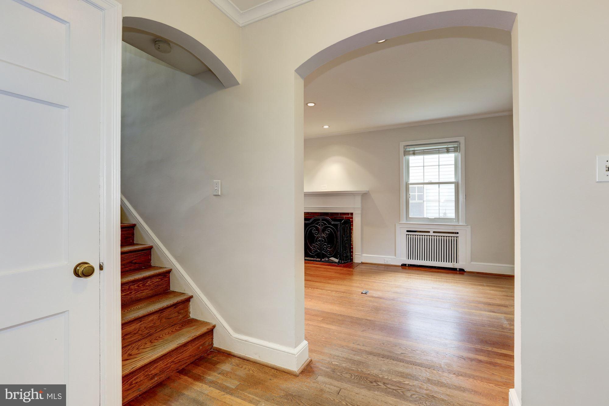 4933 47th Street Northwest Washington, DC 20016 - Photo 3 of 32