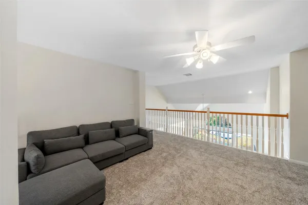 $825,000 | 2 North Chantsong Circle, The Woodlands, TX 77382