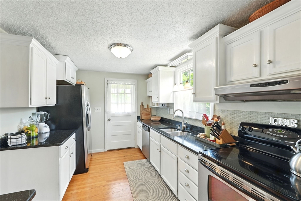 2480 Wilbraham Road Springfield, MA 01129 - Photo 16 of 40