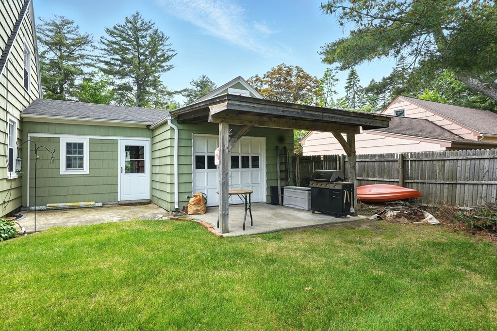 2480 Wilbraham Road Springfield, MA 01129 - Photo 10 of 40