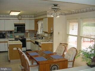 205 Ridings Way Ambler, PA 19002 - Photo 5 of 6 Gallery Image 5