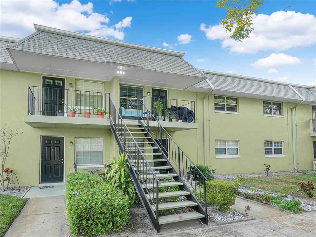 525 South Conway Road, Unit 100 Orlando, FL 32807 - Photo 19 of 23 a front view of a house