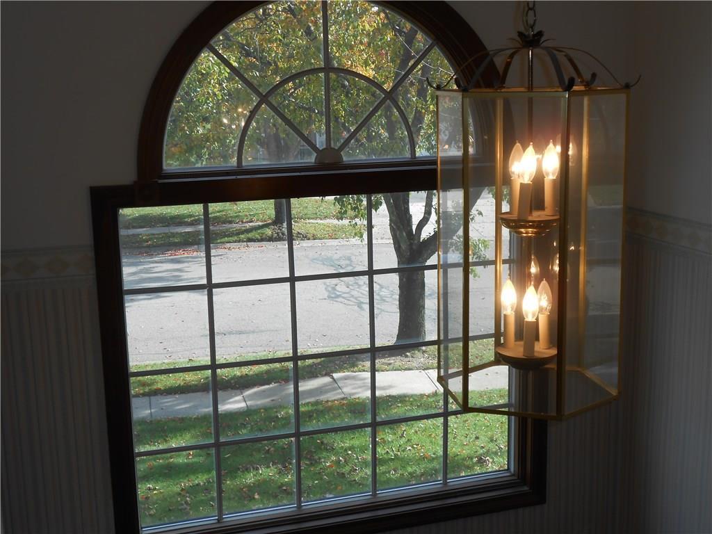 1084 Kingsgate Road Springfield, OH 45503 - Photo 3 of 44