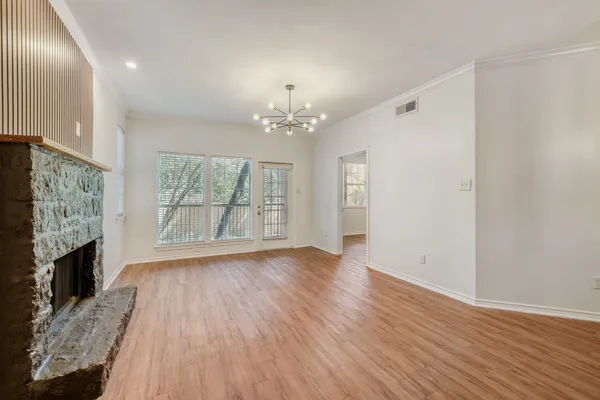 $1,700 | 6804 North Capital Of Texas Highway, Unit 313, Austin, TX 78731