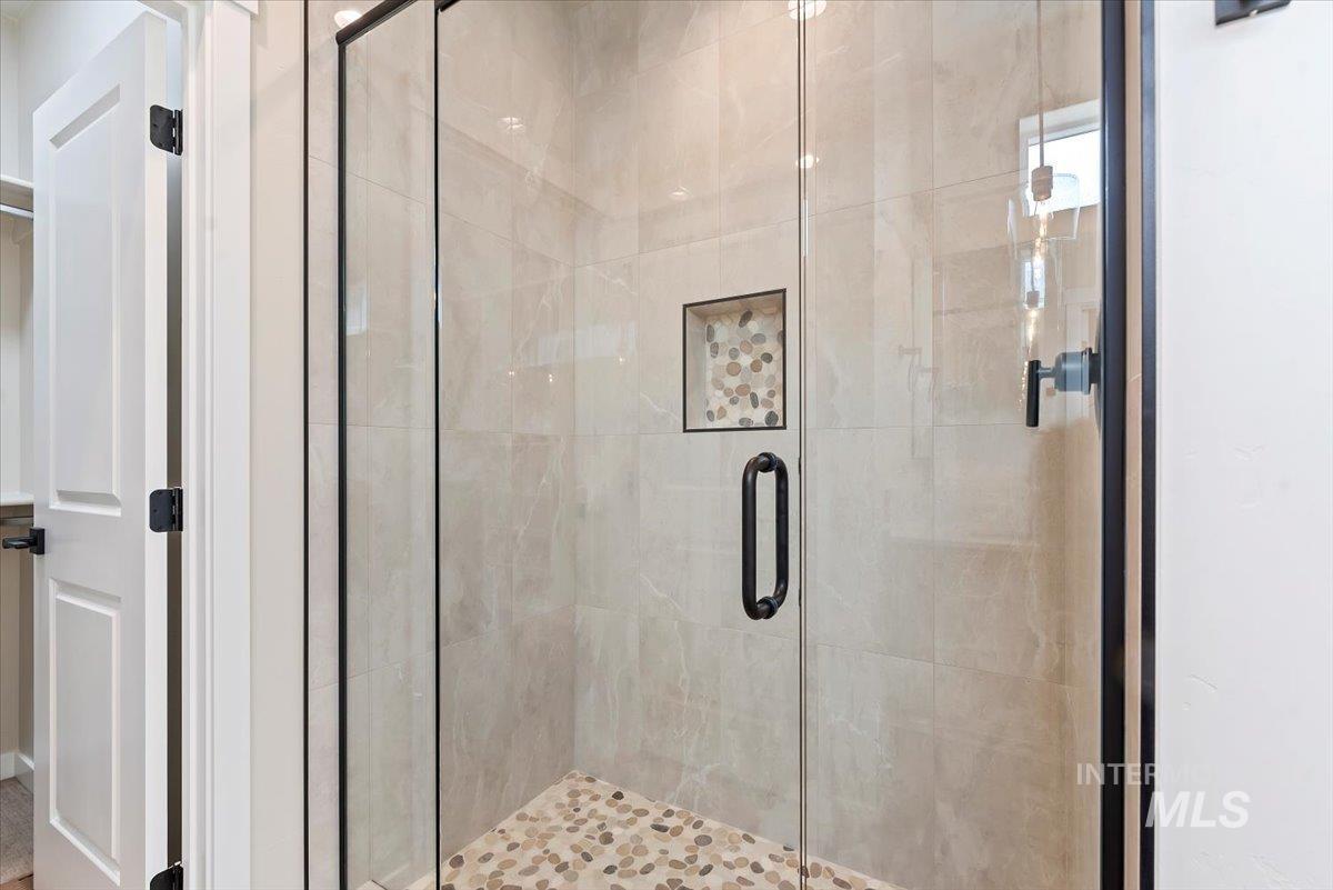 3866 West Spring House Lane Eagle, ID 83616 - Photo 22 of 33 Full bathroom featuring a stall shower