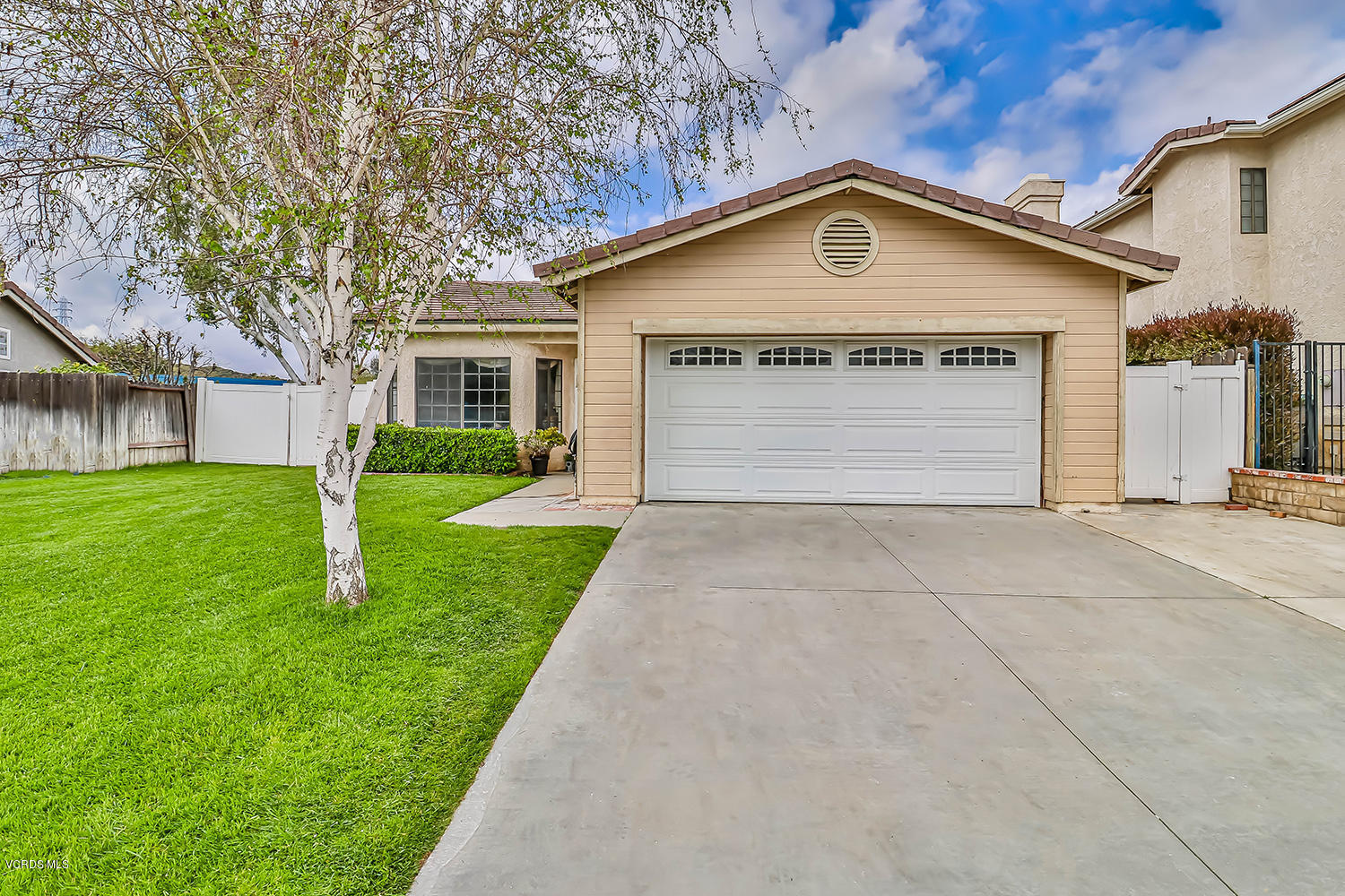 29323 Plymouth Road Castaic, CA 91384 - Photo 2 of 34 aFront2