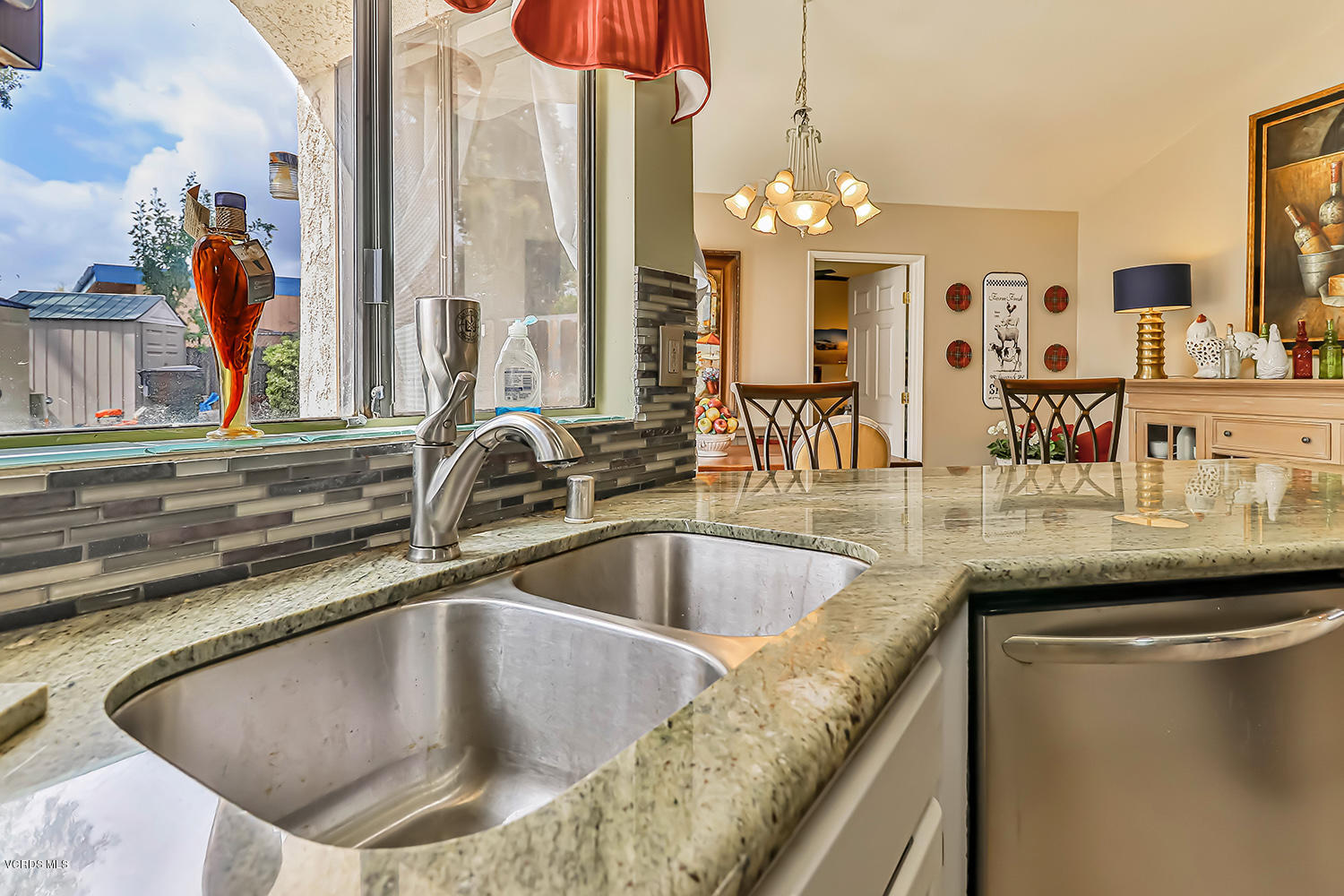 29323 Plymouth Road Castaic, CA 91384 - Photo 12 of 34 cKitchen and Dining5
