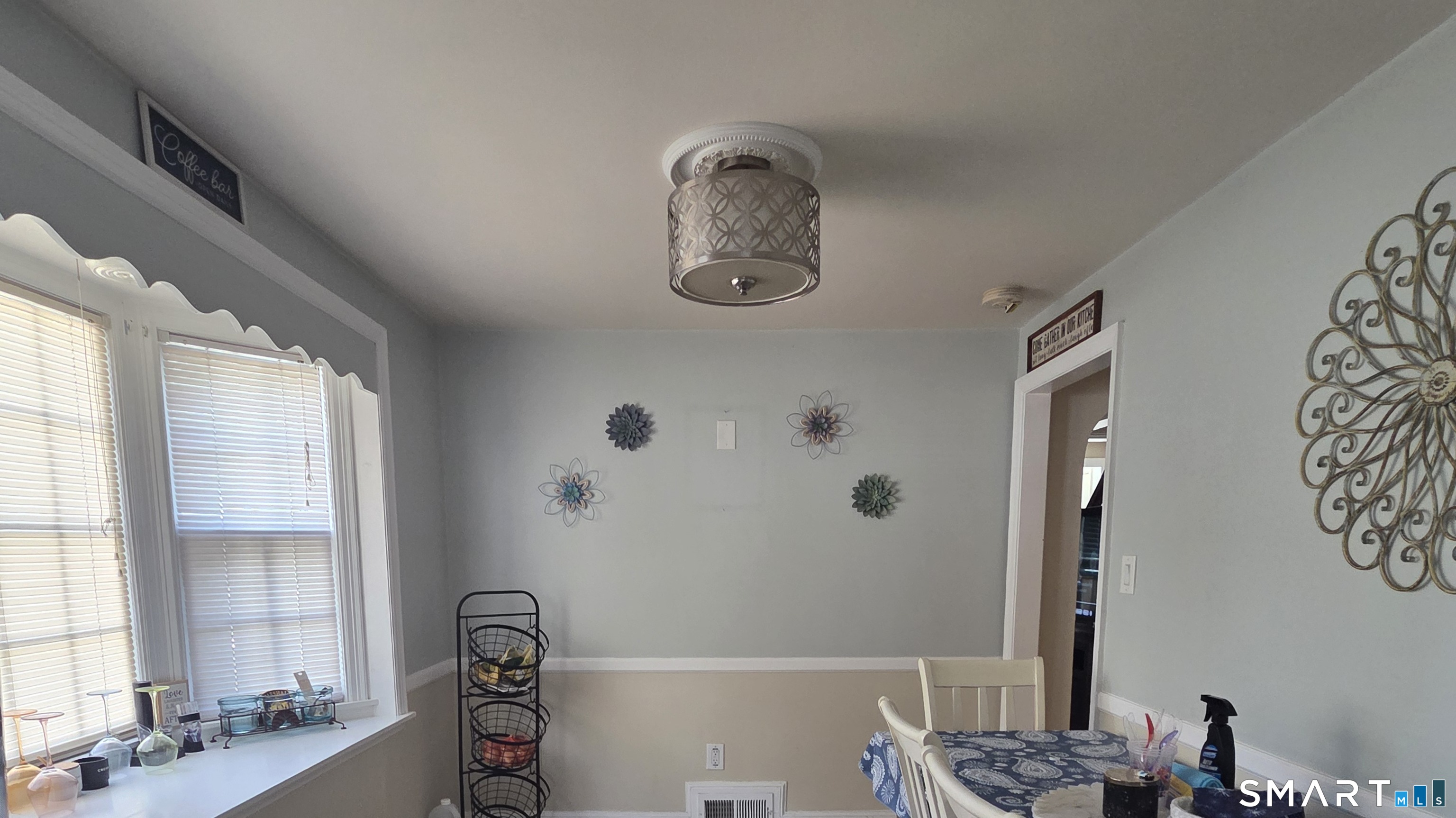 71 Jarvis Road Manchester, CT 06040 - Photo 4 of 15
