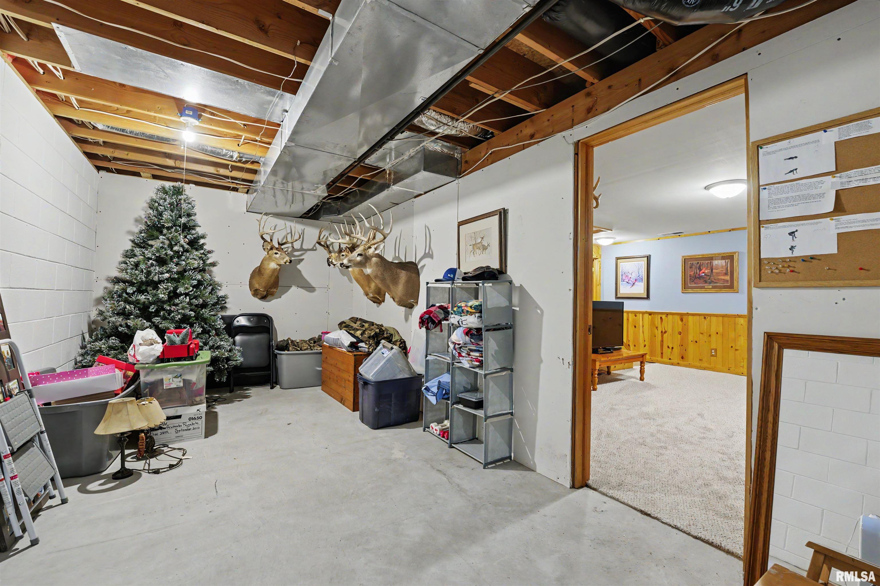 213 Woodlawn Road Lincoln, IL 62656 - Photo 25 of 36