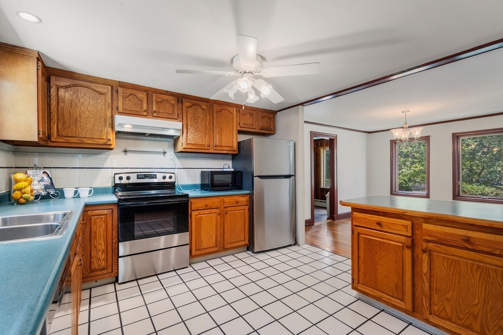 515 Lake Avenue Worcester, MA 01604 - Photo 3 of 33 Gallery Image 3