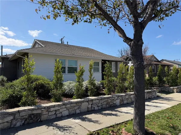 $4,200 | 4114 Artesia Boulevard, Torrance, CA 90504