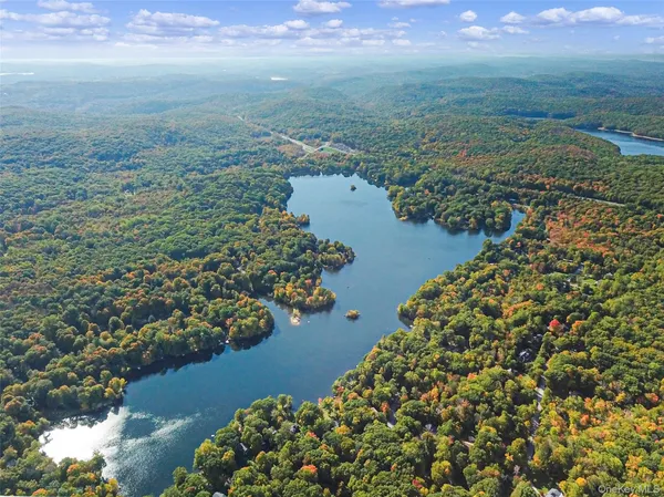 $1,195,000 | 342 Lake Shore Road, Putnam Valley, NY 10579
