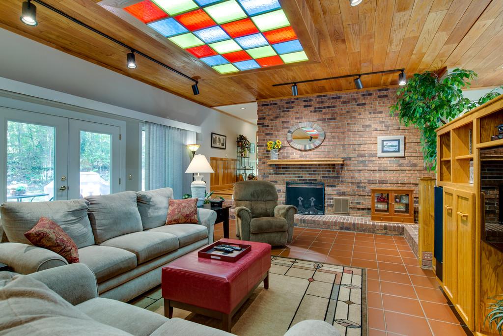 721 Tri Cities Farm Road Winchester, TN 37398 - Photo 7 of 30 Living Room