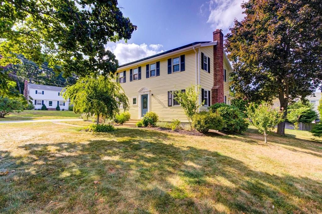 19 Valley Brook Road Westborough, MA 01581 - Photo 3 of 42 Gallery Image 3