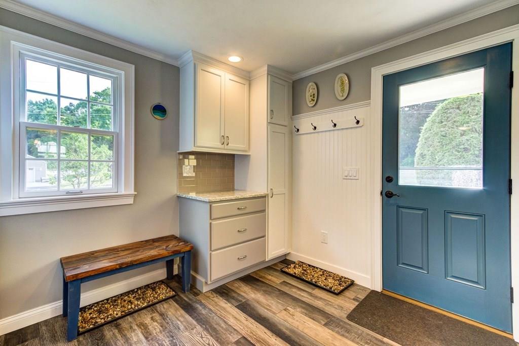 19 Valley Brook Road Westborough, MA 01581 - Photo 6 of 42 Gallery Image 6