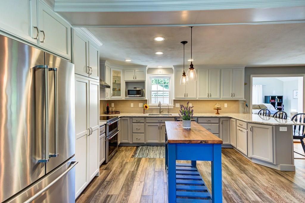 19 Valley Brook Road Westborough, MA 01581 - Photo 9 of 42 Gallery Image 9