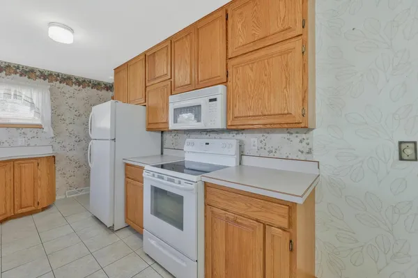 $175,000 | 1417 North Georgie Avenue, Derby, KS 67037