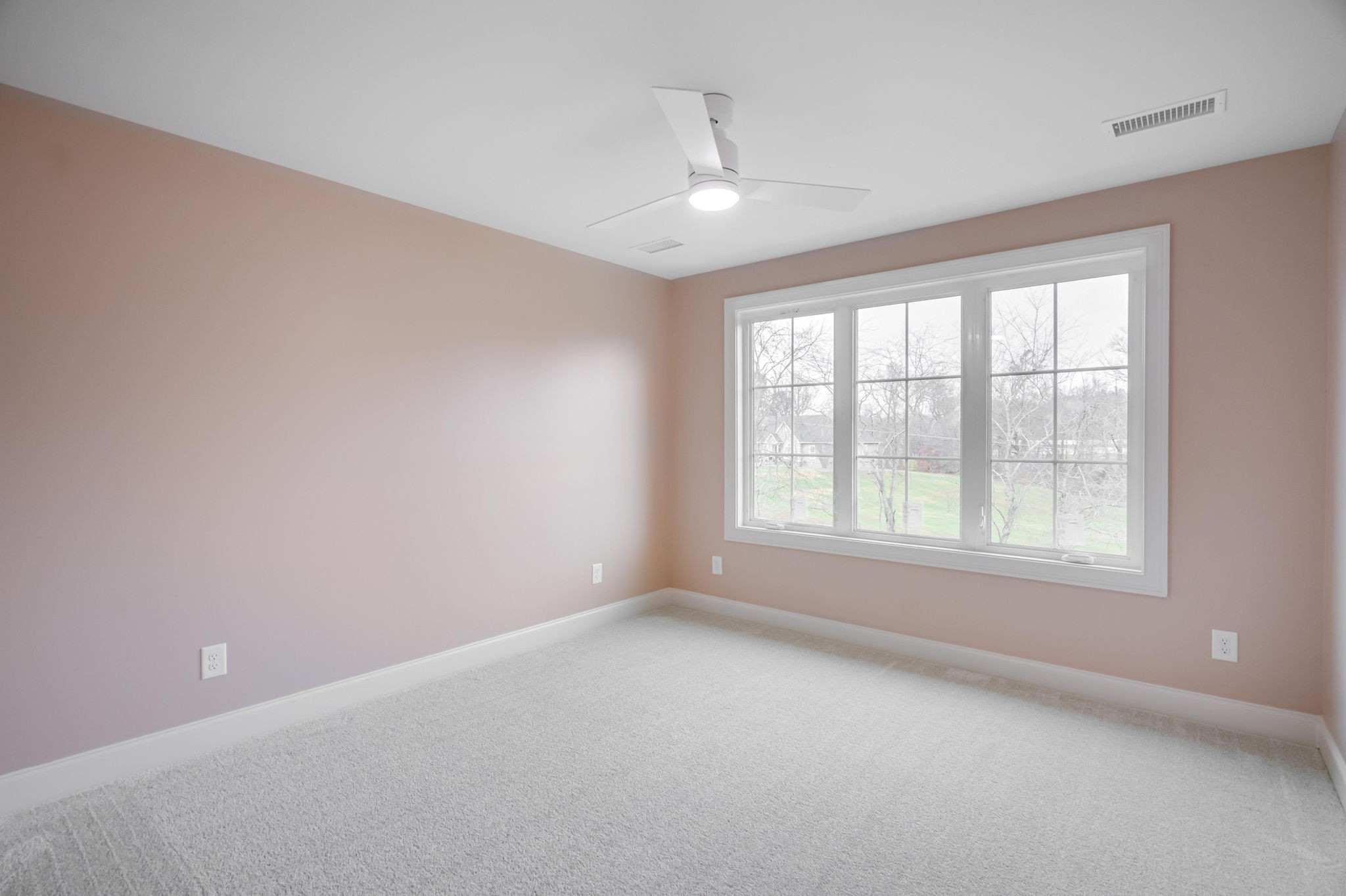 2235 Alvin Head Road Springfield, TN 37172 - Photo 23 of 31 an empty room with a empty space and windows