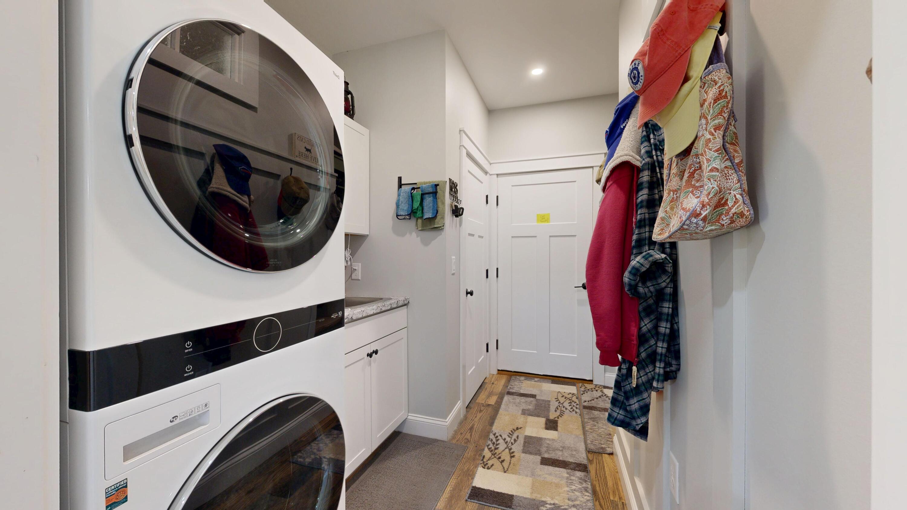 588 West Road Bowdoin, ME 04287 - Photo 32 of 55 Laundry