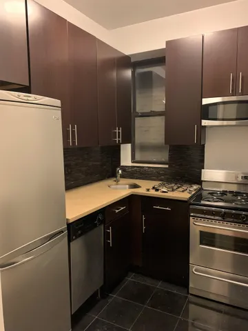 $8,900,000 | 484 Amsterdam Avenue | Upper West Side