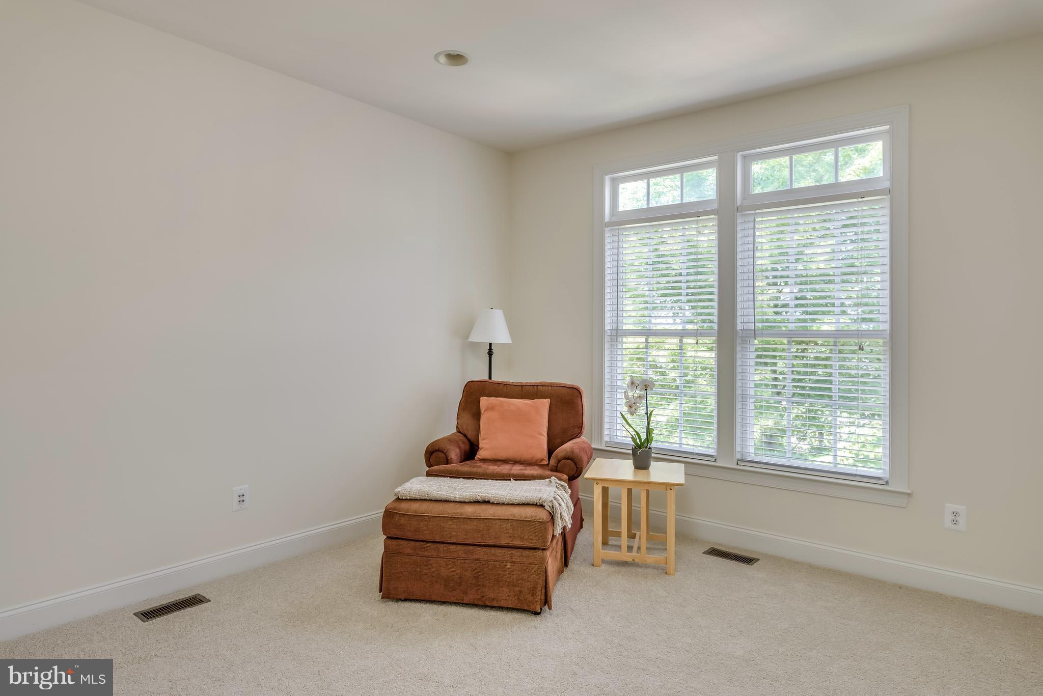42724 Ridgeway Drive Broadlands, VA 20148 - Photo 12 of 30 a room with furniture and windows