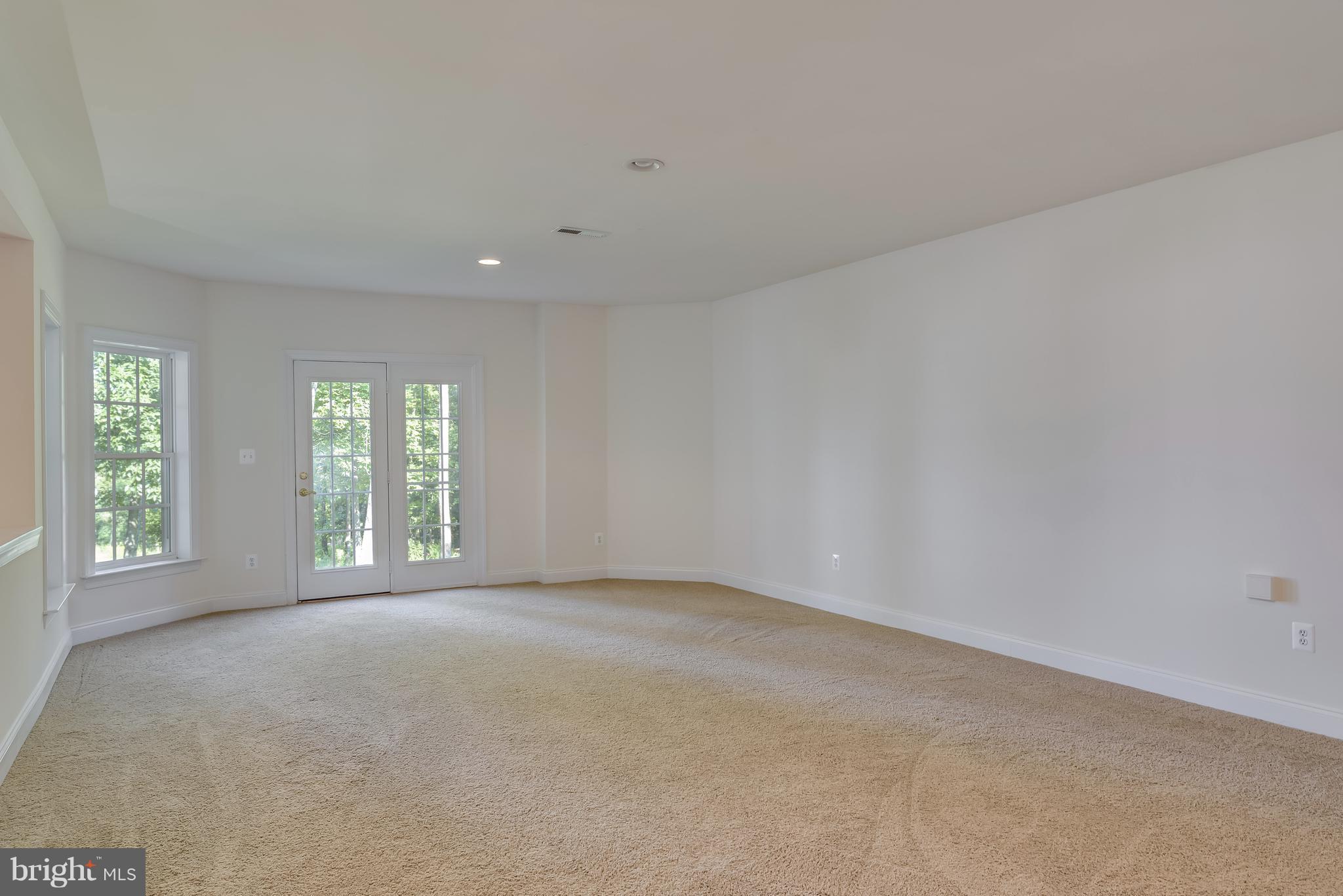 42724 Ridgeway Drive Broadlands, VA 20148 - Photo 30 of 30 a view of an empty room with a window