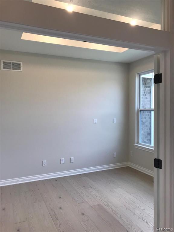 909 Lemon Drive Rochester, MI 48307 - Photo 14 of 17