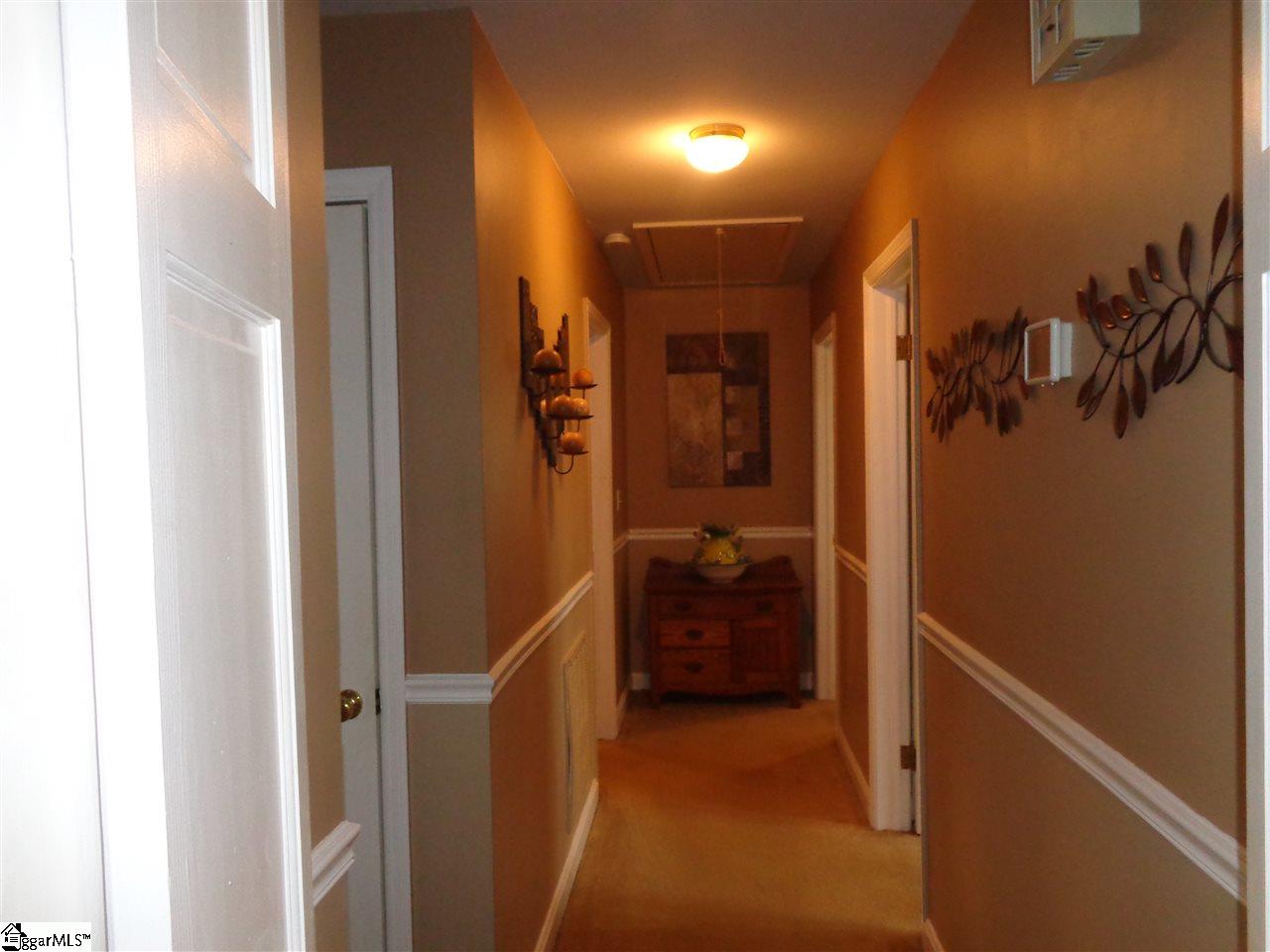 204 Ravensworth Road Taylors, SC 29687 - Photo 14 of 19 Gallery Image 14